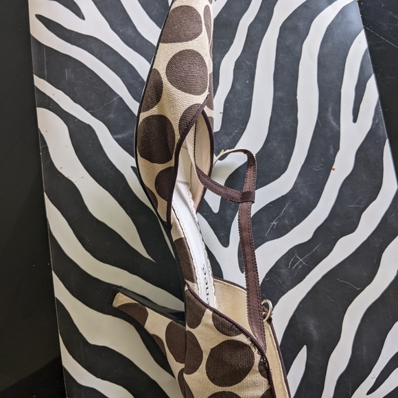 Pre-owned J. Renee shoes. Size 12W - Picture 5 of 12